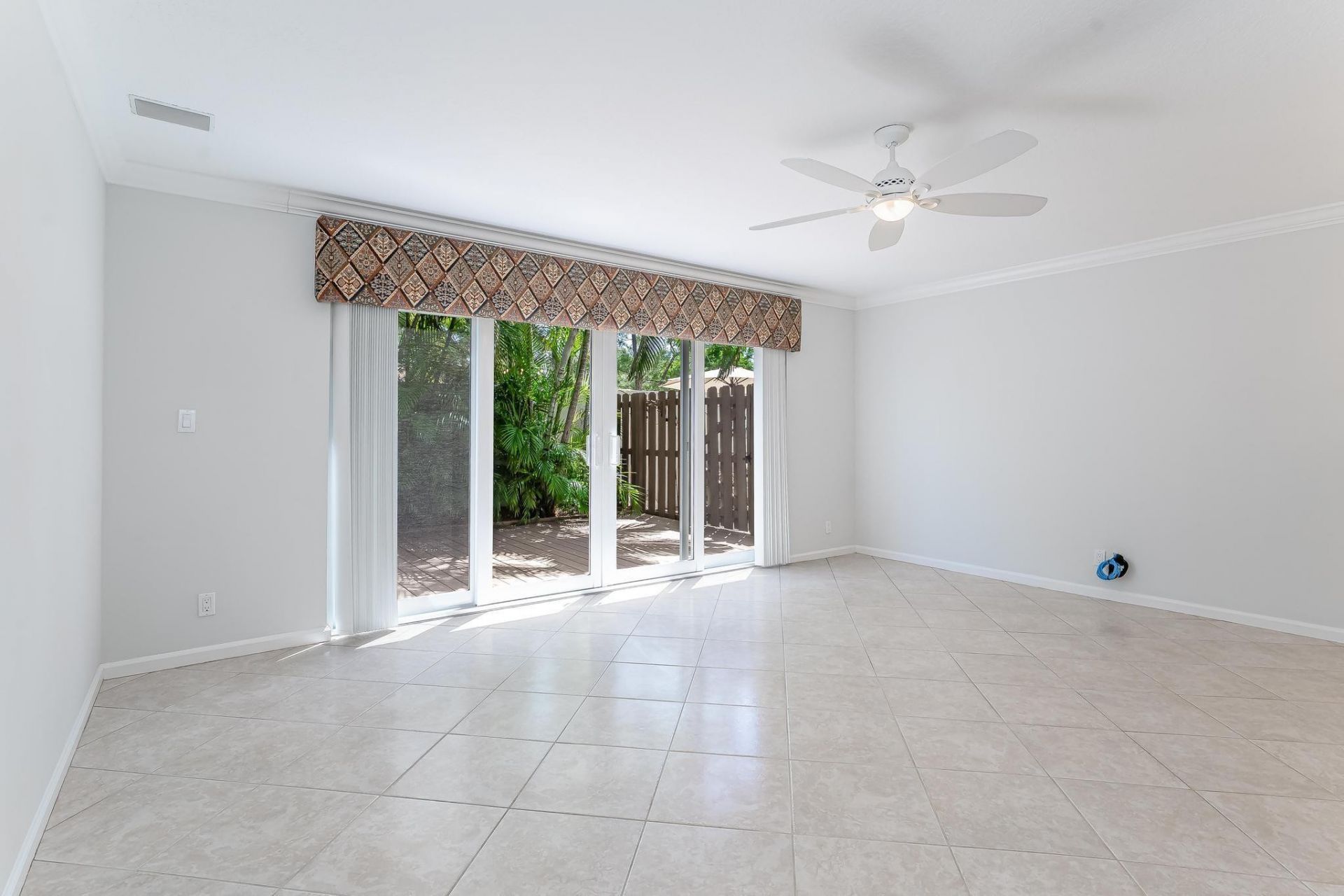 801 SE 16th Court, Unit 11, Fort Lauderdale, FL 33316 Photo