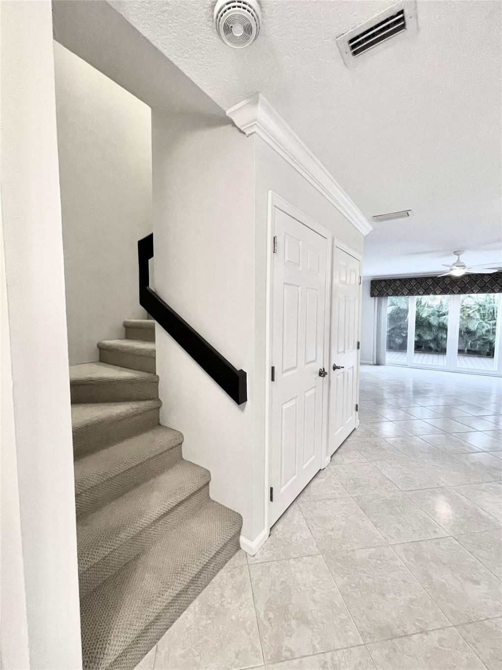 801 SE 16th Court, Unit 11, Fort Lauderdale, FL 33316 Photo