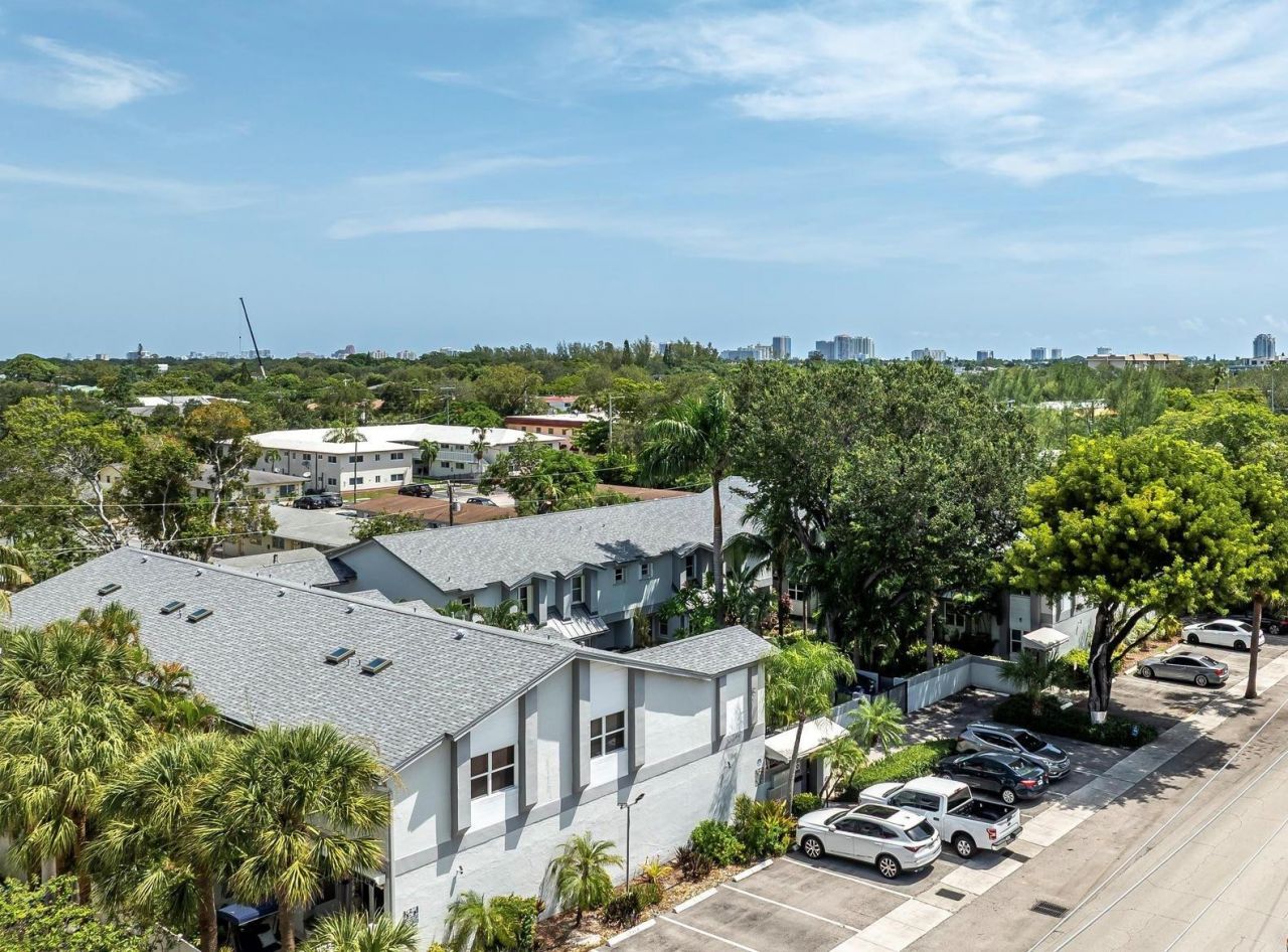 801 SE 16th Court, Unit 11, Fort Lauderdale, FL 33316 Photo