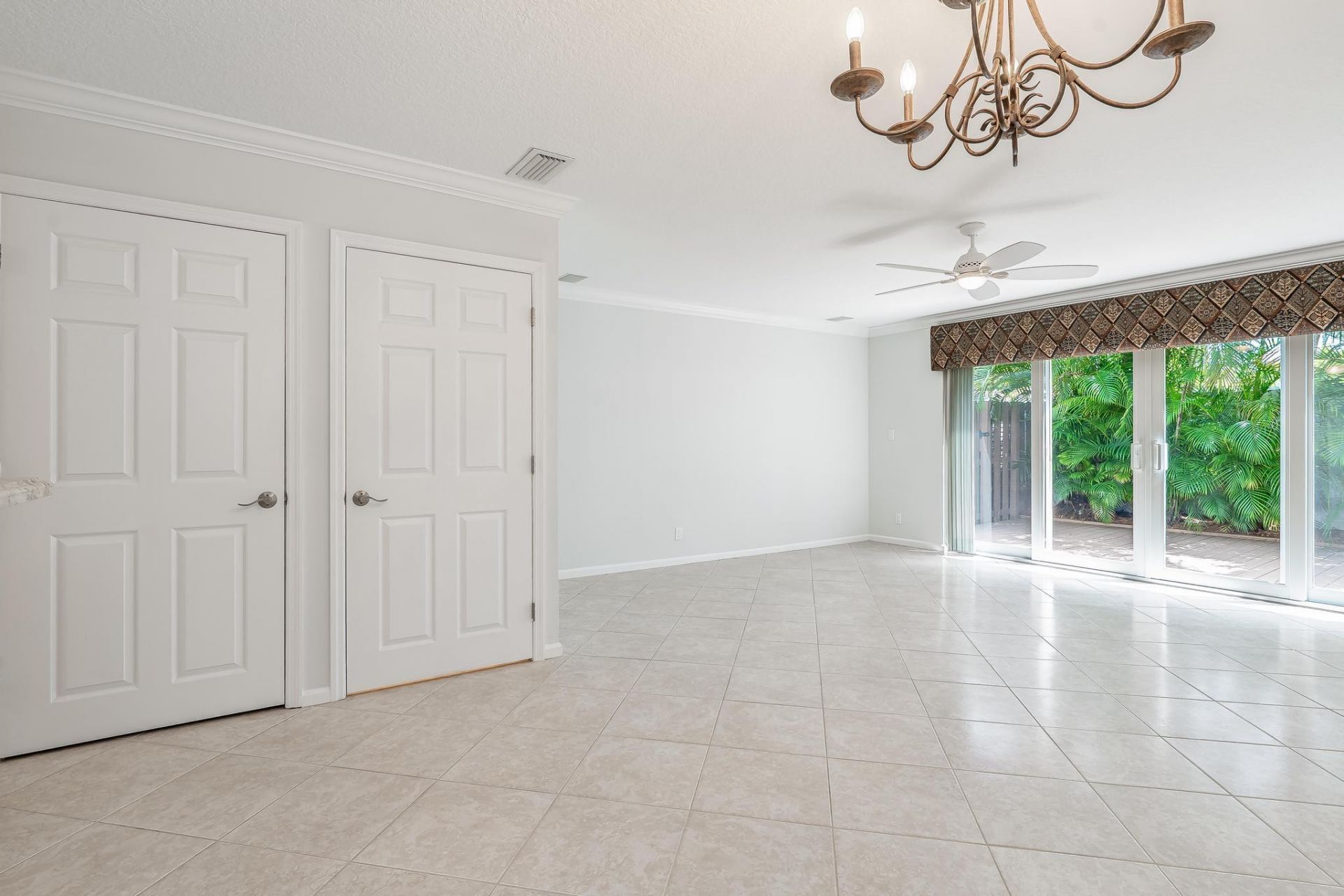 801 SE 16th Court, Unit 11, Fort Lauderdale, FL 33316 Photo