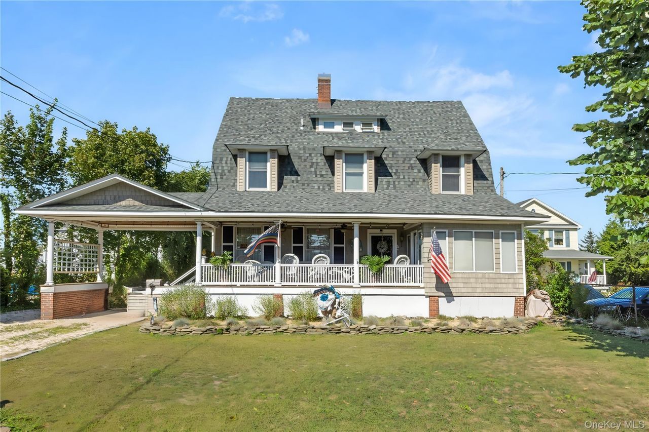 91 Ocean Avenue, Bay Shore, NY 11706 Main Photo