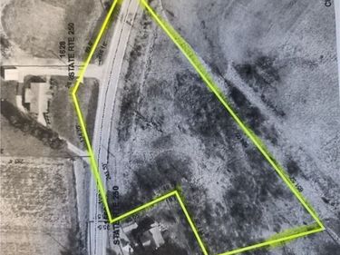 1749 US 250, Adena, OH 43901