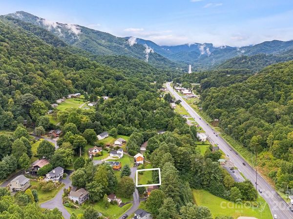 9999 Whippoorwill Way, Waynesville, NC 28786