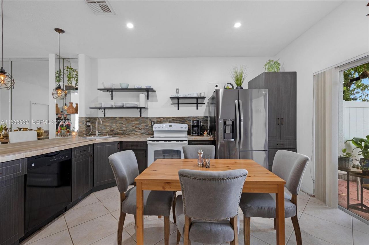 12913 SW 49th Ct, Miramar, FL 33027 Photo