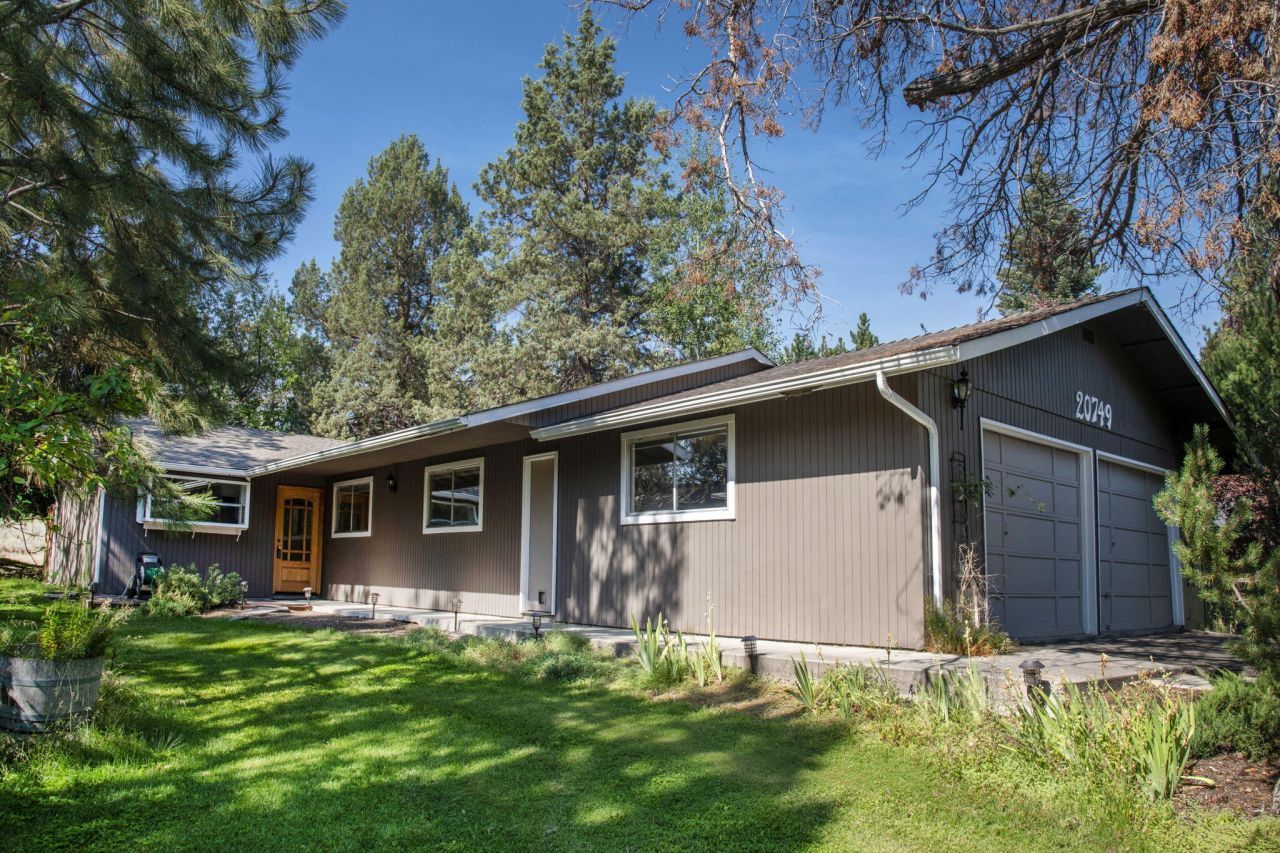 20749 Canterbury Court, Bend, OR 97702 Main Photo