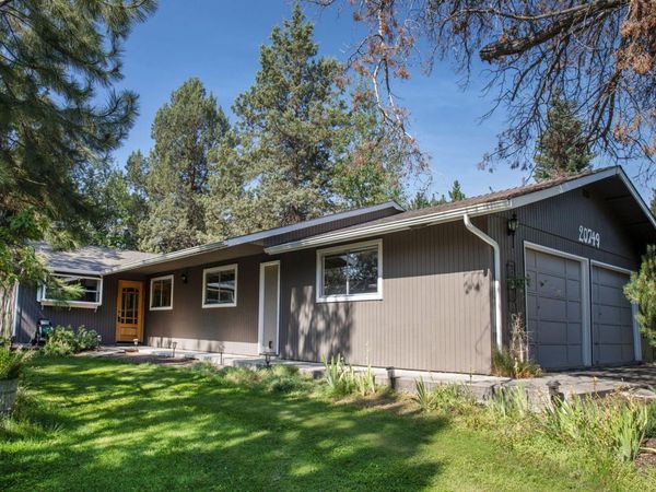 20749 Canterbury Court, Bend, OR 97702