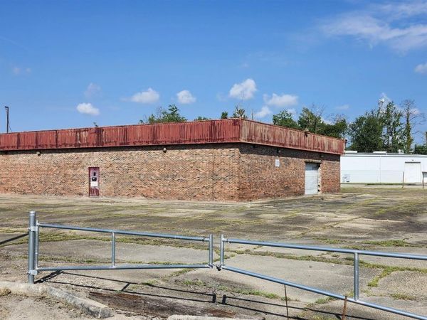 2377 N Flannery Rd, Baton Rouge, LA 70814