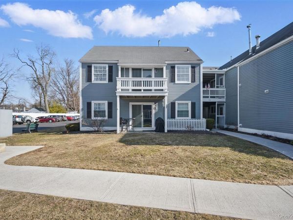 201 Commons Way Unit E, Fishkill, NY 12524