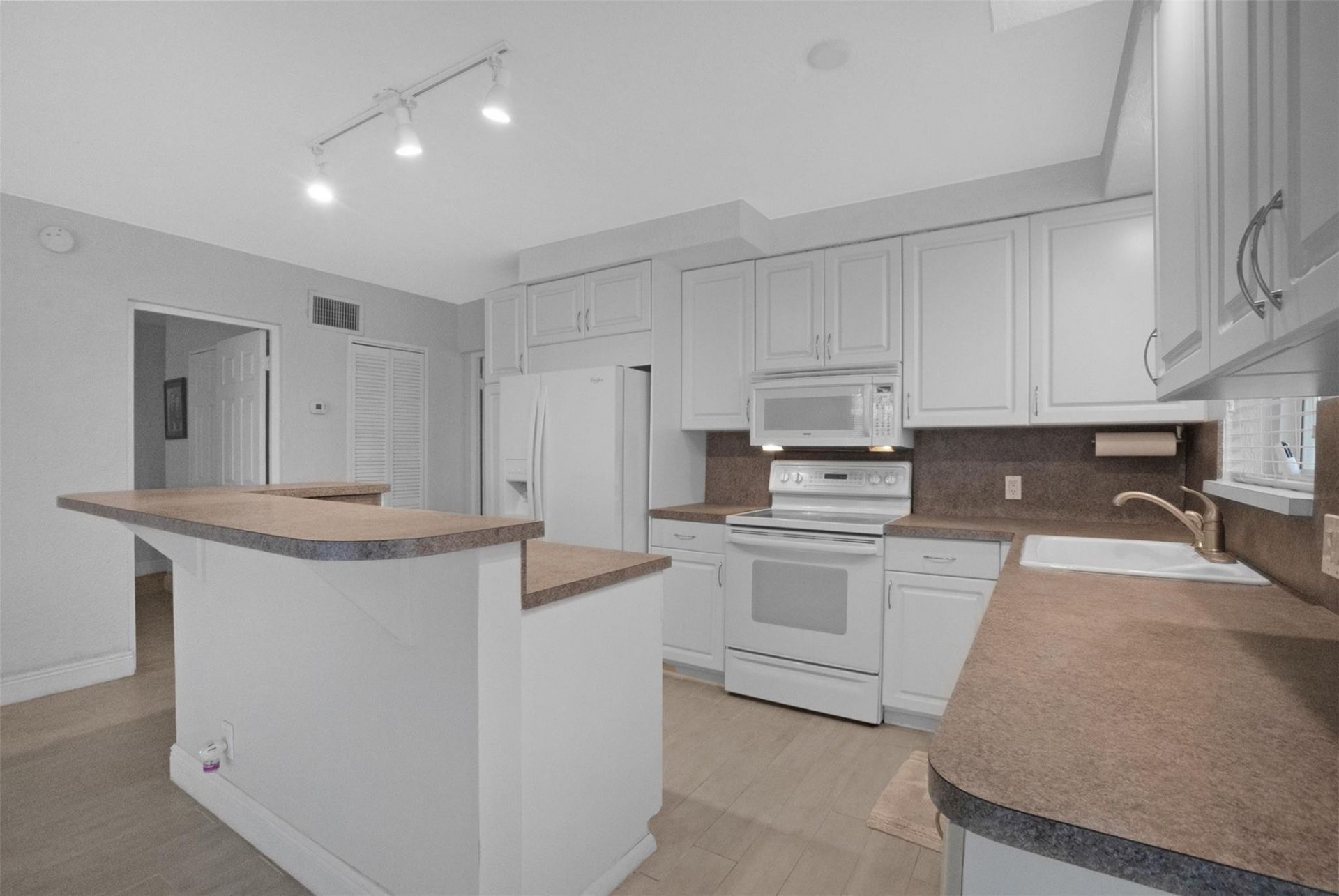 1000 SE 4th Street, Unit 127, Fort Lauderdale, FL 33301 Photo