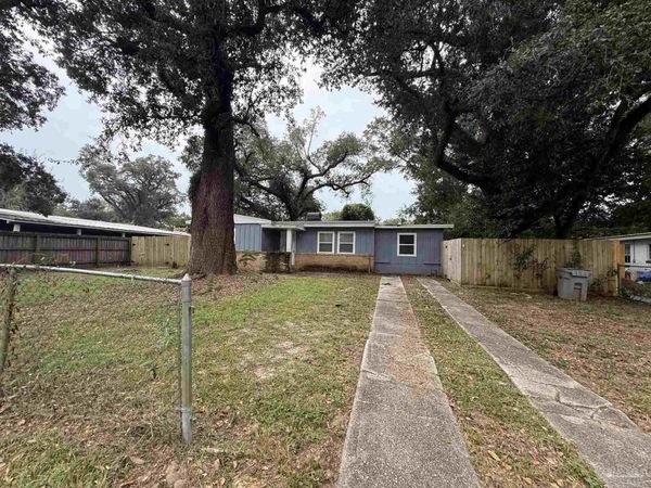 823 S Madison Dr, Pensacola, FL 32505