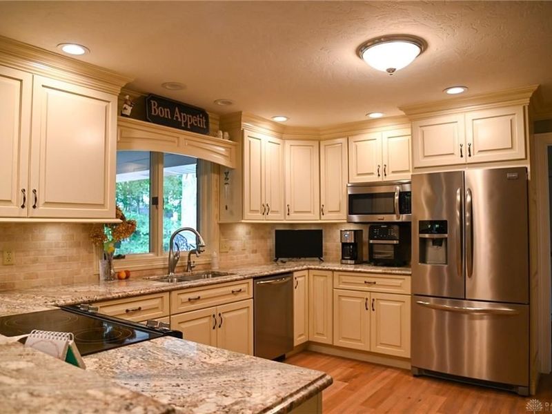 9072 Stillwater Drive, Bradford, OH 45308 Photo 4