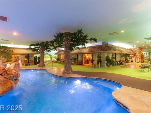 3970 Spencer Street, Las Vegas, NV 89119