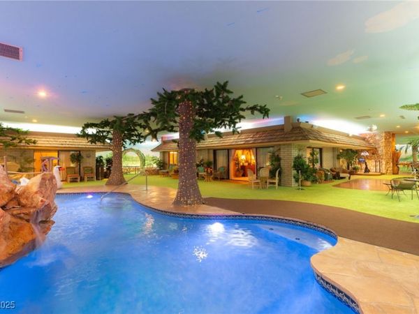 3970 Spencer Street, Las Vegas, NV 89119