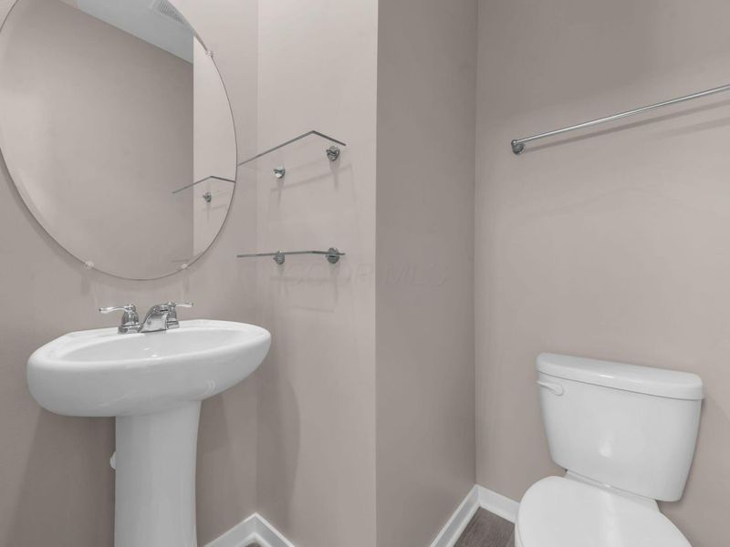 4410 Holstein Drive, Columbus, OH 43207 Photo 10