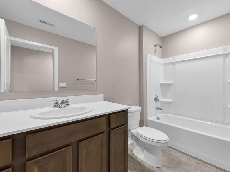 4410 Holstein Drive, Columbus, OH 43207 Photo 24