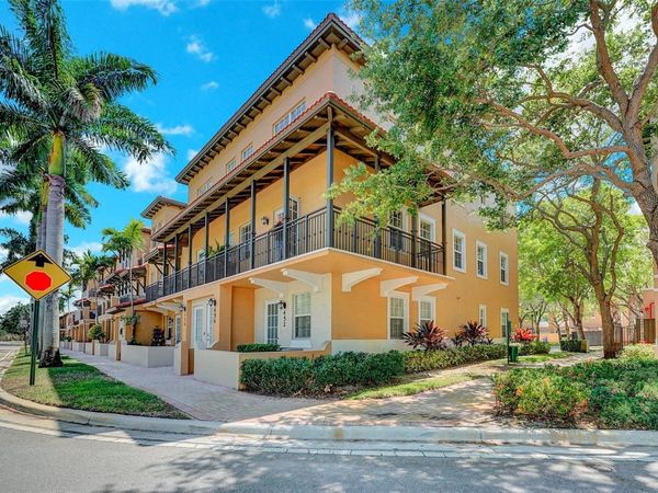 454 SW 147TH AVENUE, Unit 4601, PEMBROKE PINES, FL 33027