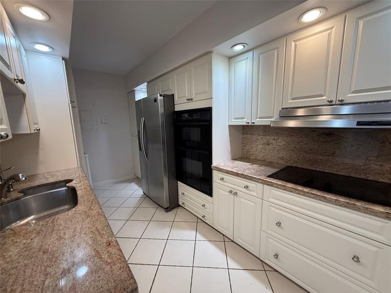 19707 Turnberry Way, Unit 7C, Aventura, FL 33180 Photo