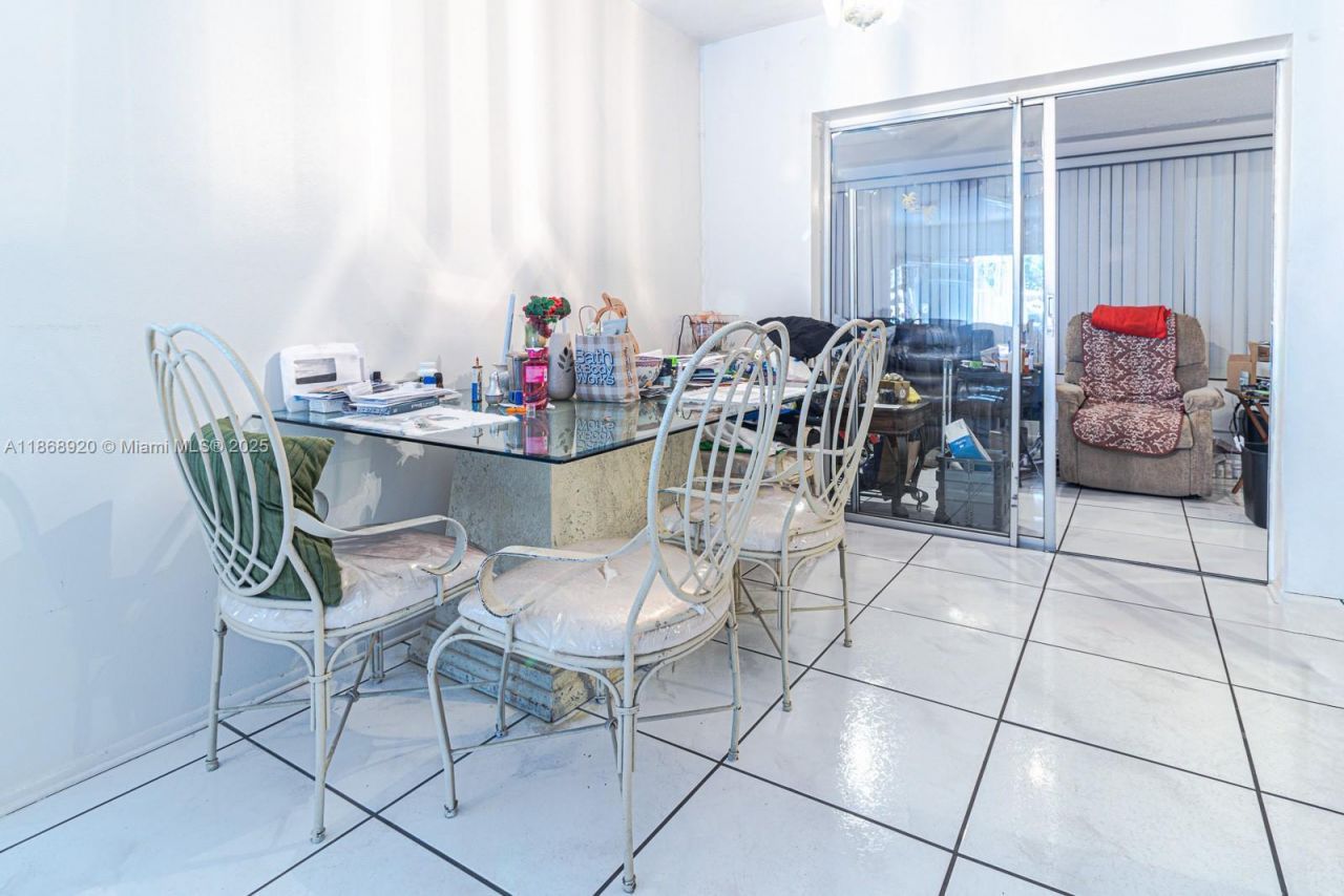 4231 NW 49th Ave, Lauderdale Lakes, FL 33319 Photo