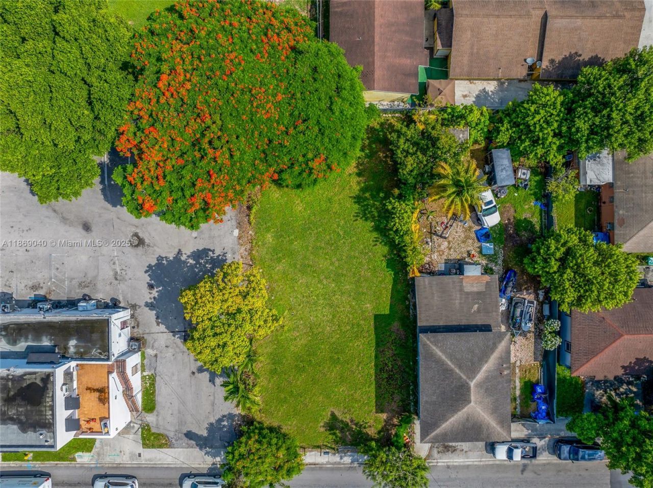 2177 NW 28th St, Miami, FL 33142 Photo