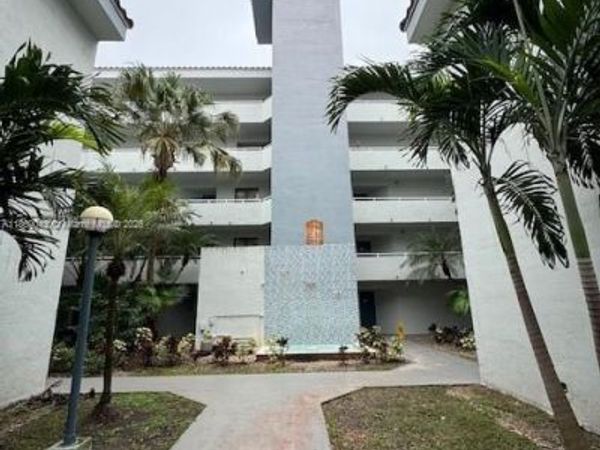 8335 SW 152nd Ave, Unit PH2, Miami, FL 33193