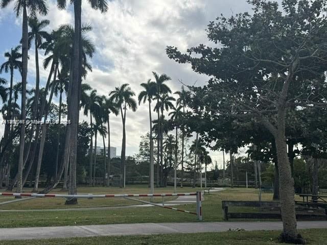 1450 NE 118th St, Miami, FL 33161 Photo