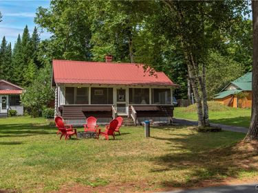 118 East Avenue, Eagle Bay, NY 13331