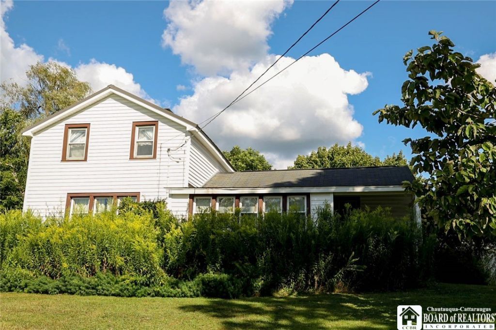 2016 Peck Settlement Road, Jamestown, NY 14701 Main Photo