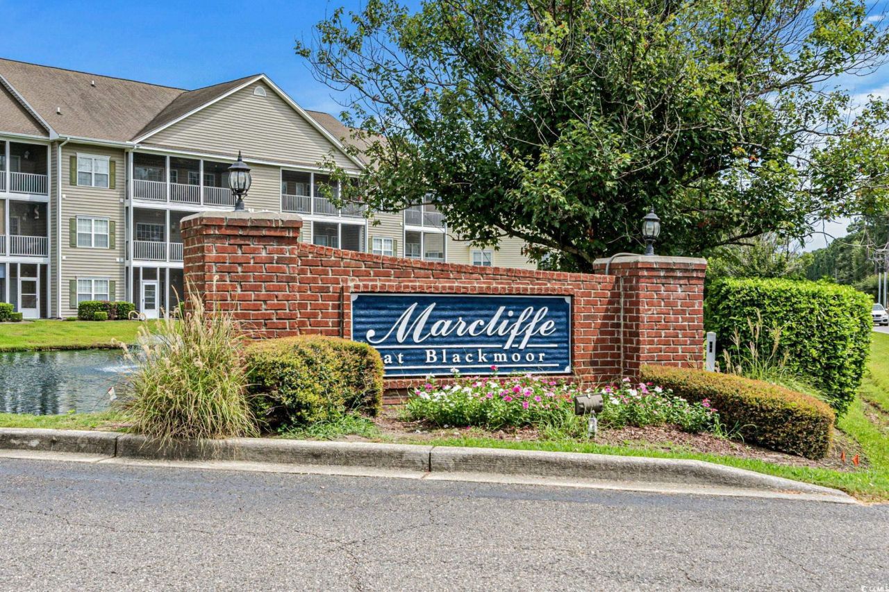 5792 Longwood Dr. Photo 4