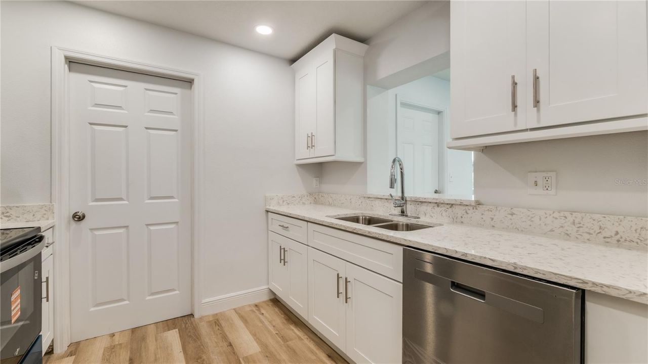 4294 Nimons Street, Orlando, FL 32811 Photo