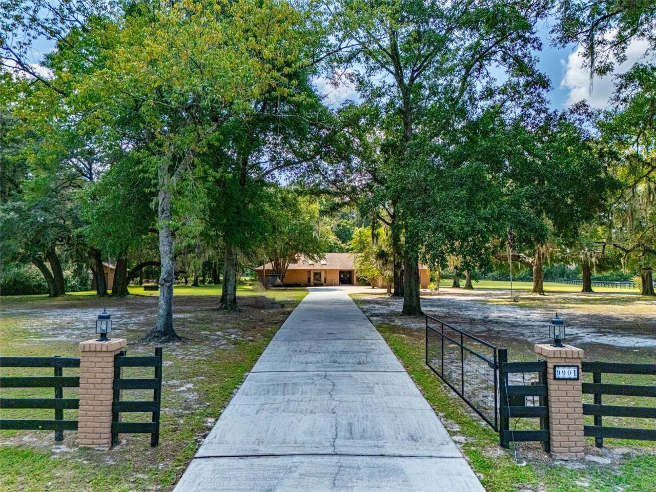 9901 SW 67th Terrace, Ocala, FL 34476 Photo