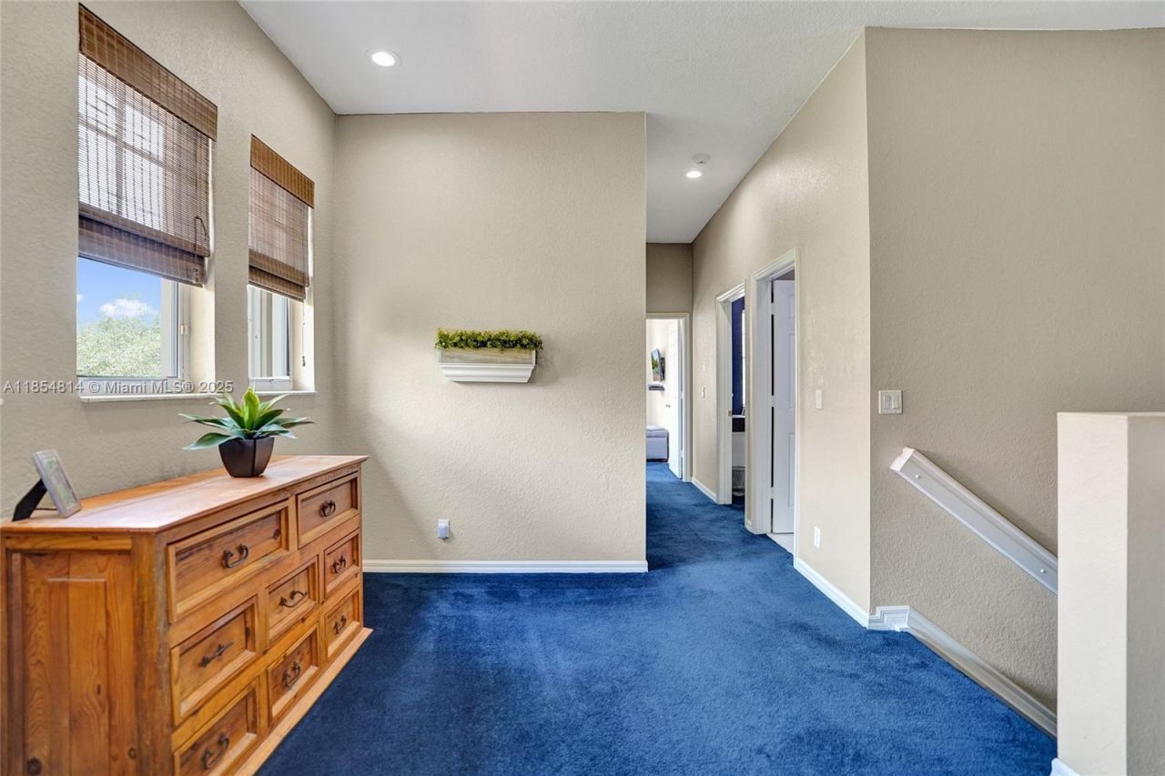 5724 NW 120th Ave, Coral Springs, FL 33076 Photo