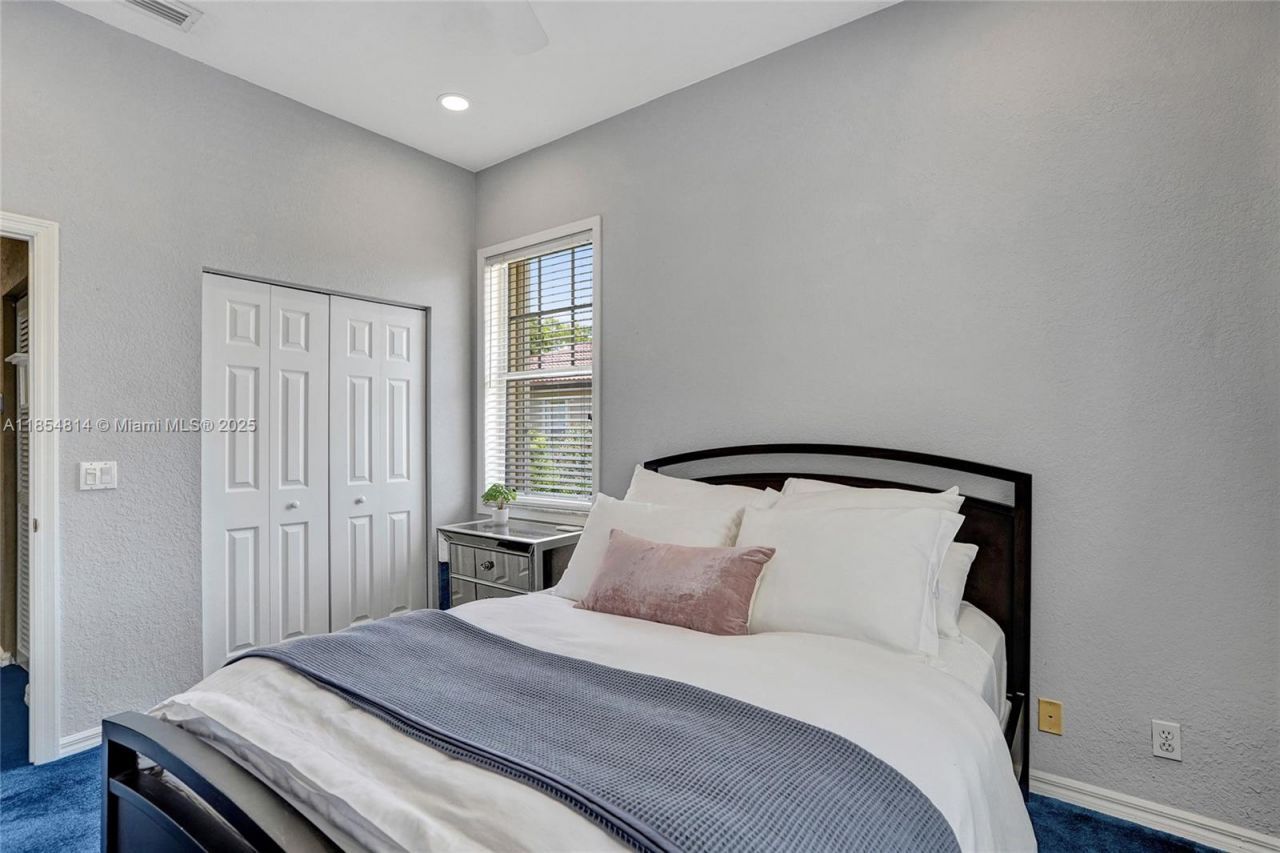 5724 NW 120th Ave, Coral Springs, FL 33076 Photo