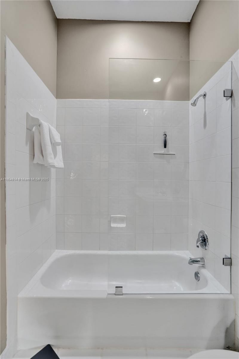 5724 NW 120th Ave, Coral Springs, FL 33076 Photo