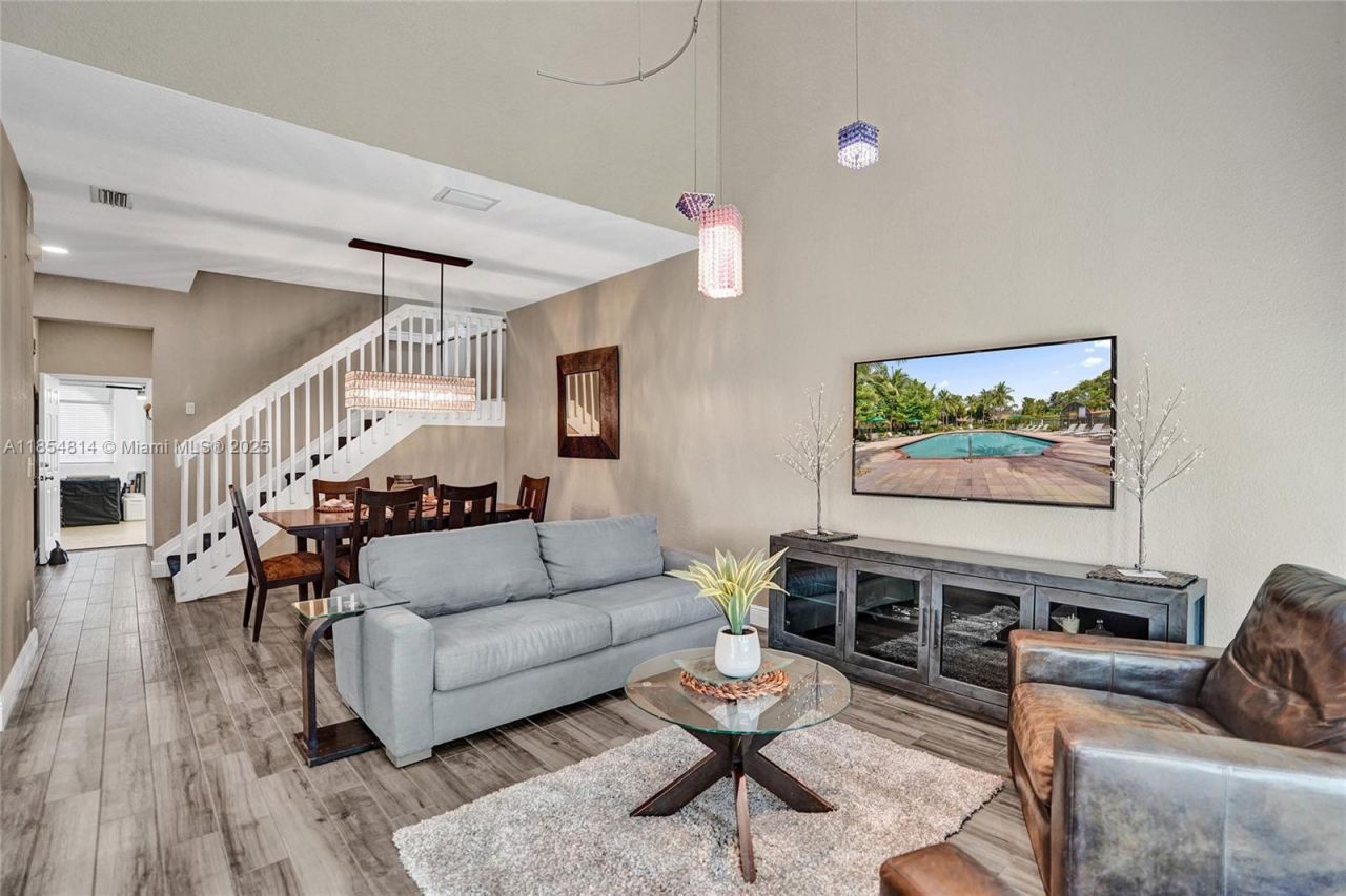 5724 NW 120th Ave, Coral Springs, FL 33076 Photo