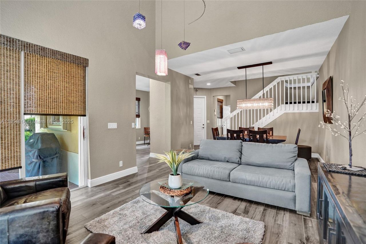 5724 NW 120th Ave, Coral Springs, FL 33076 Photo