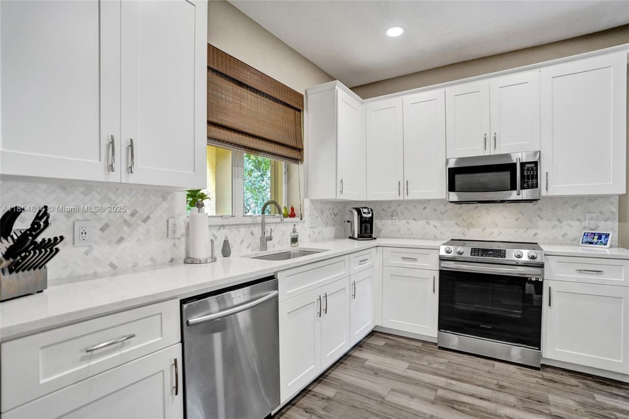 5724 NW 120th Ave, Coral Springs, FL 33076 Photo