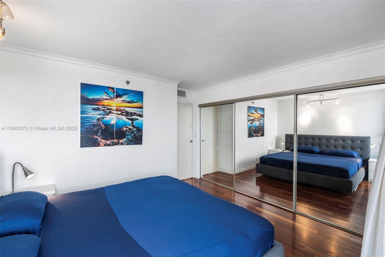 2401 Collins Ave, Unit 1808, Miami Beach, FL 33140 Photo