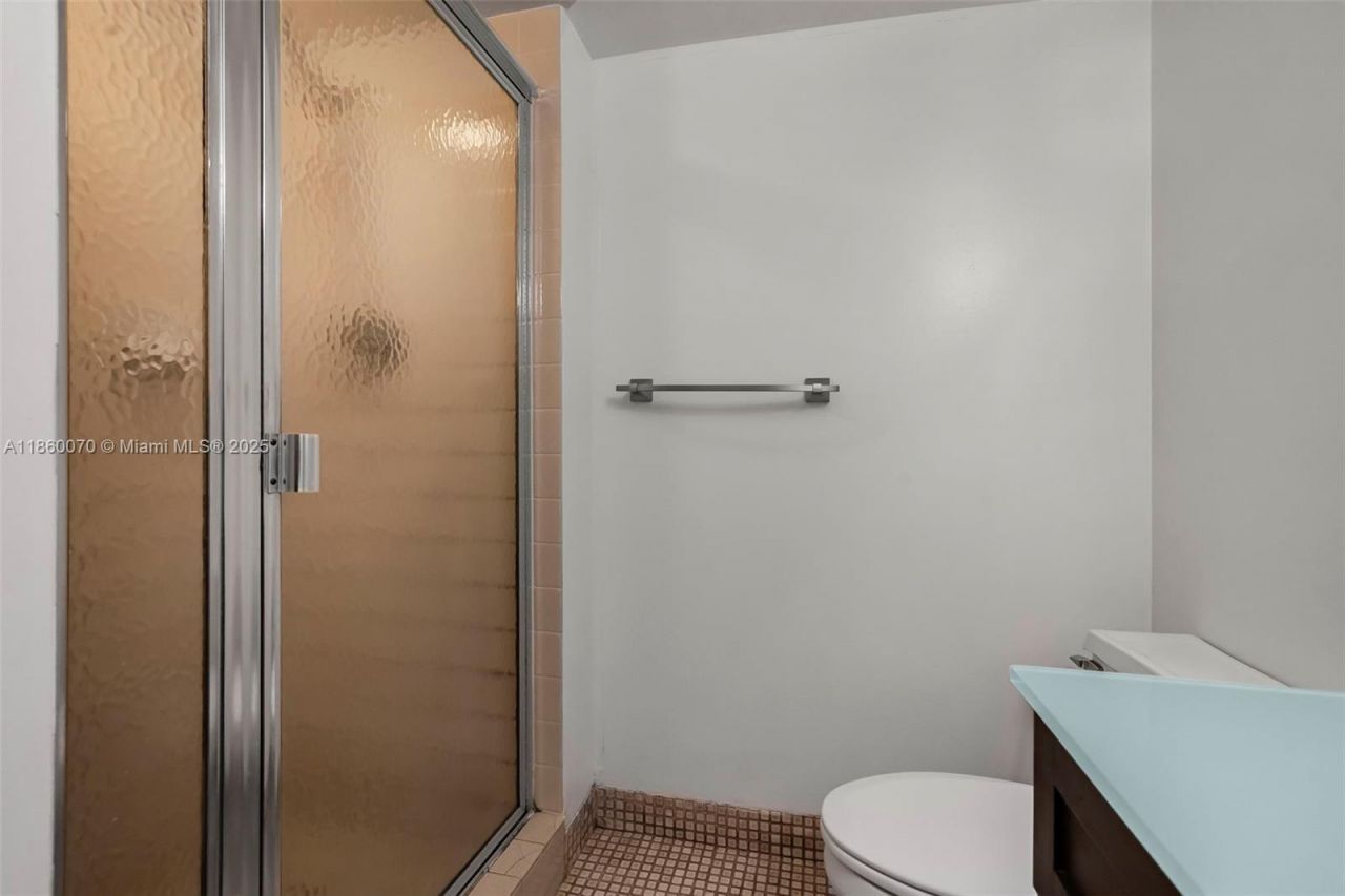 2401 Collins Ave, Unit 1808, Miami Beach, FL 33140 Photo