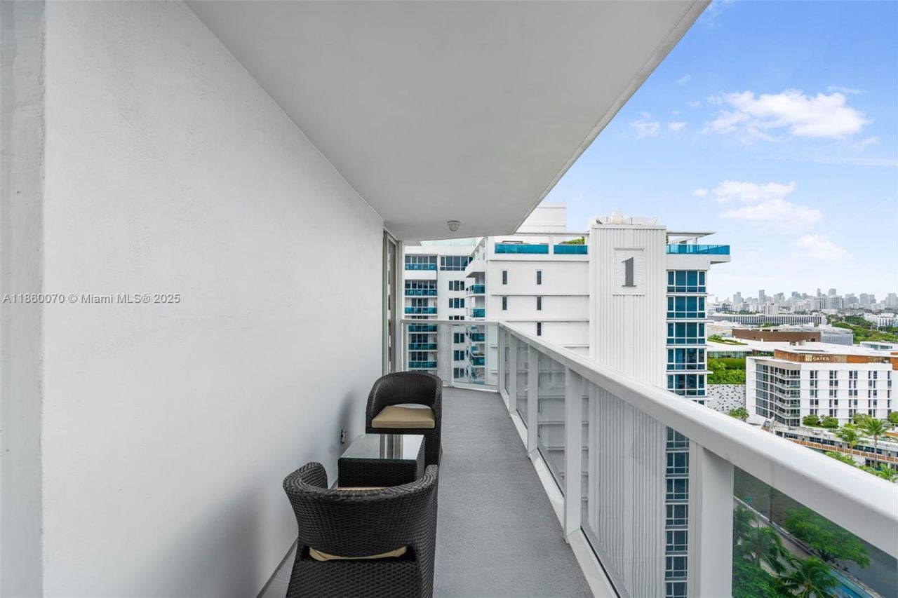 2401 Collins Ave, Unit 1808, Miami Beach, FL 33140 Photo