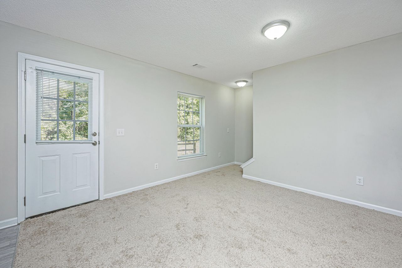 8537 Chloe Lane Photo 18