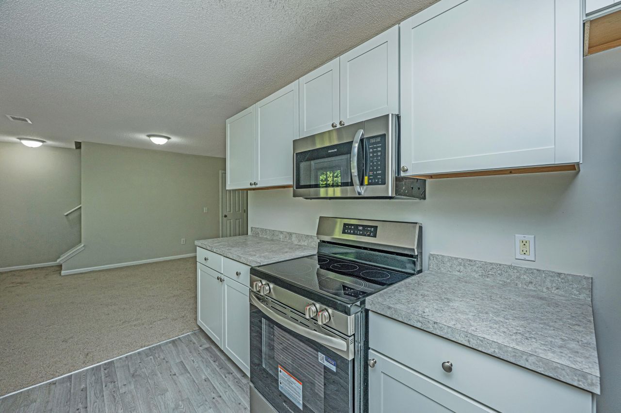 8537 Chloe Lane Photo 23