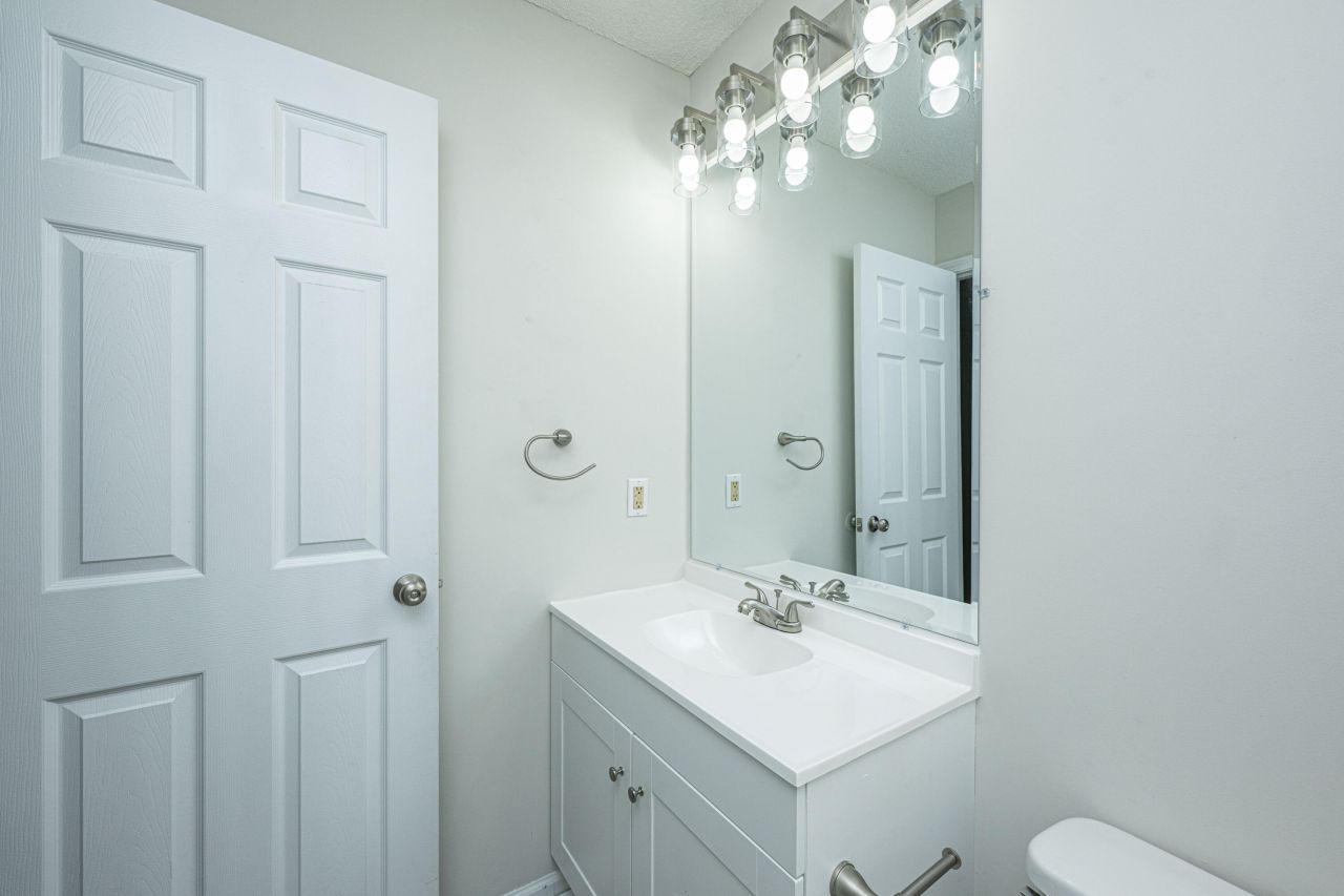 8537 Chloe Lane Photo 28