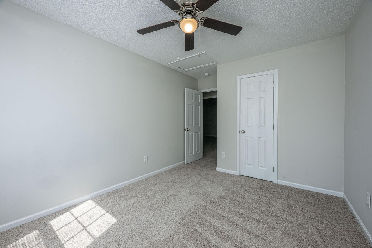 8537 Chloe Lane Photo 30