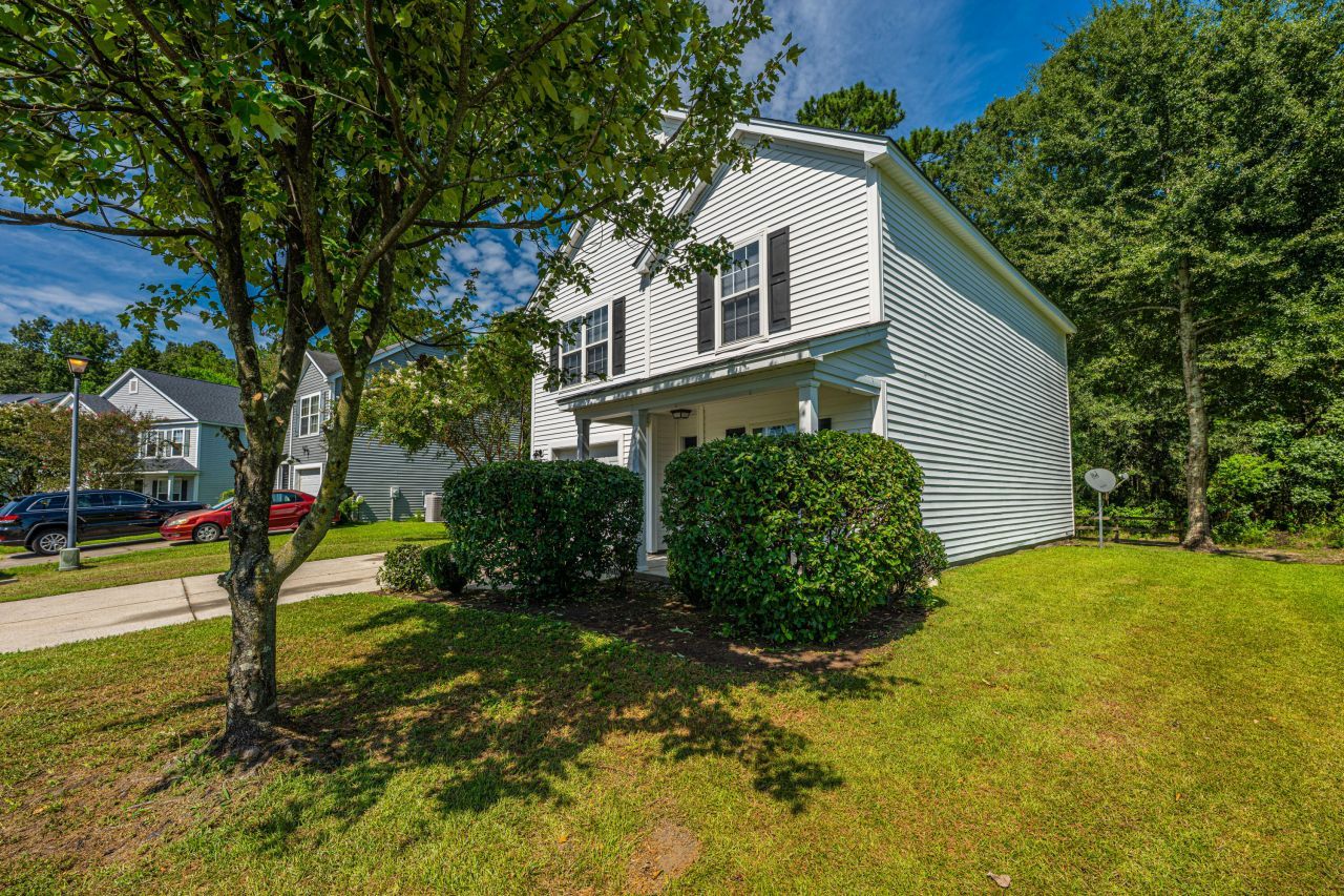 8537 Chloe Lane Photo 4