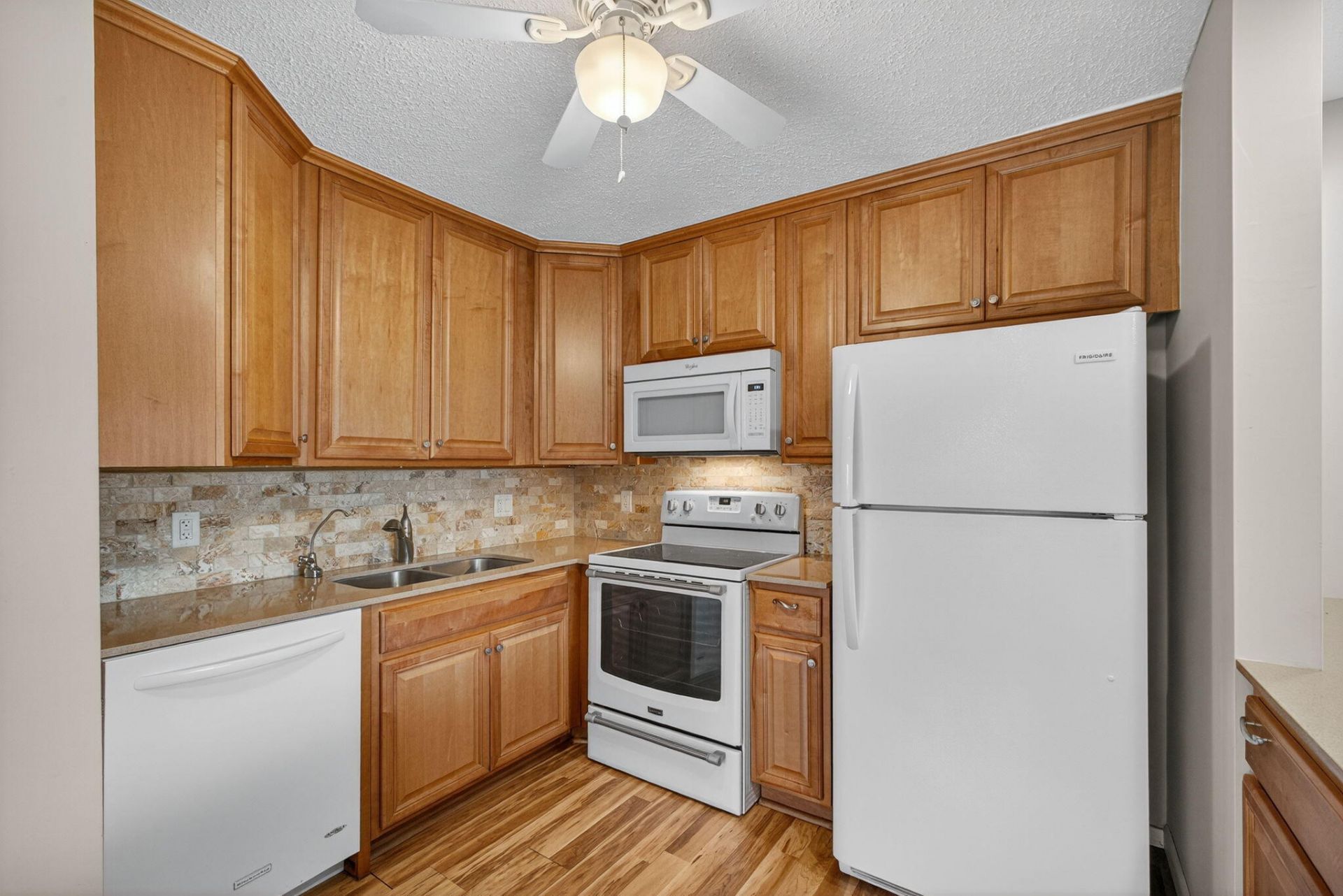 221 Coventry J, West Palm Beach, FL 33417 Photo