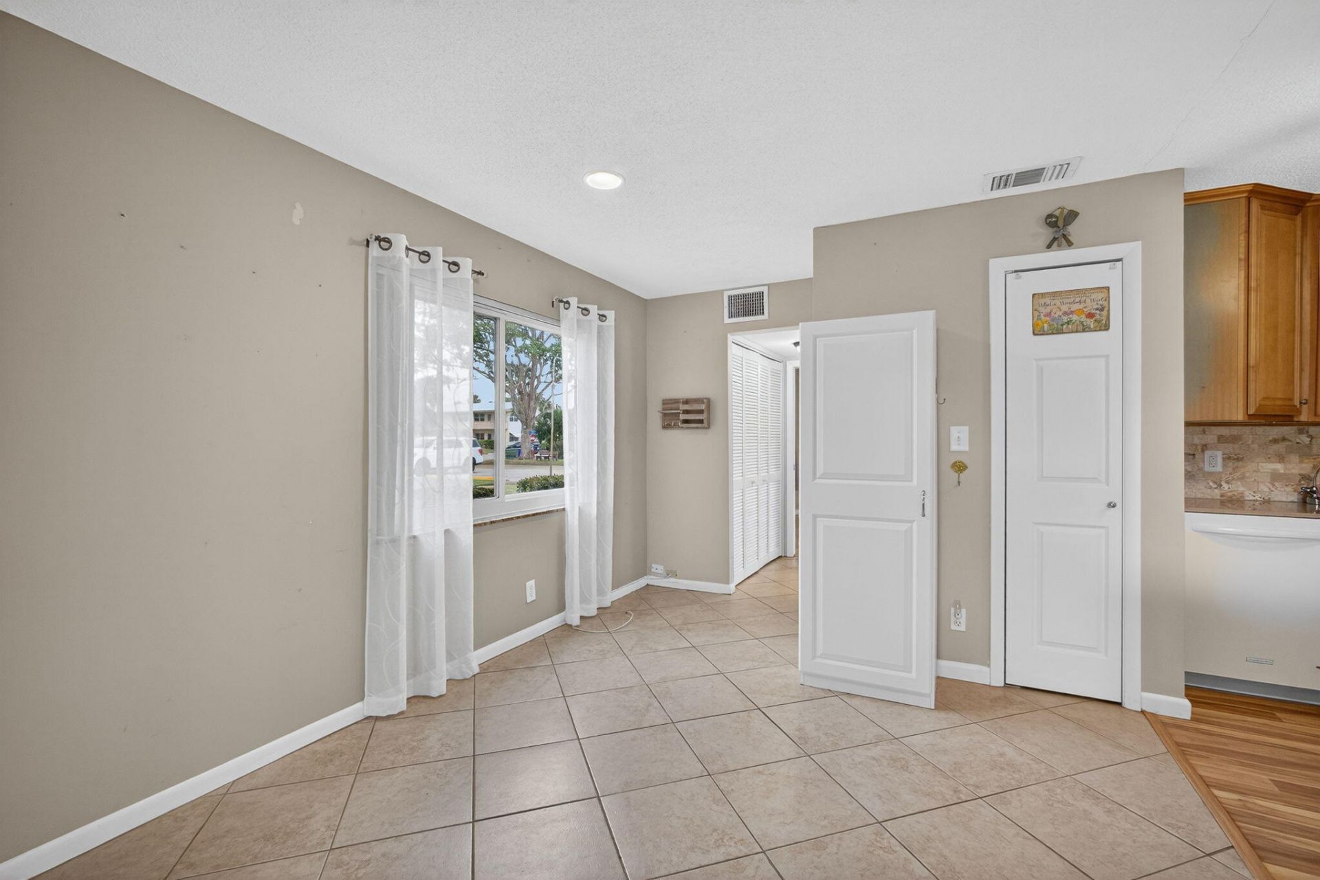 221 Coventry J, West Palm Beach, FL 33417 Photo