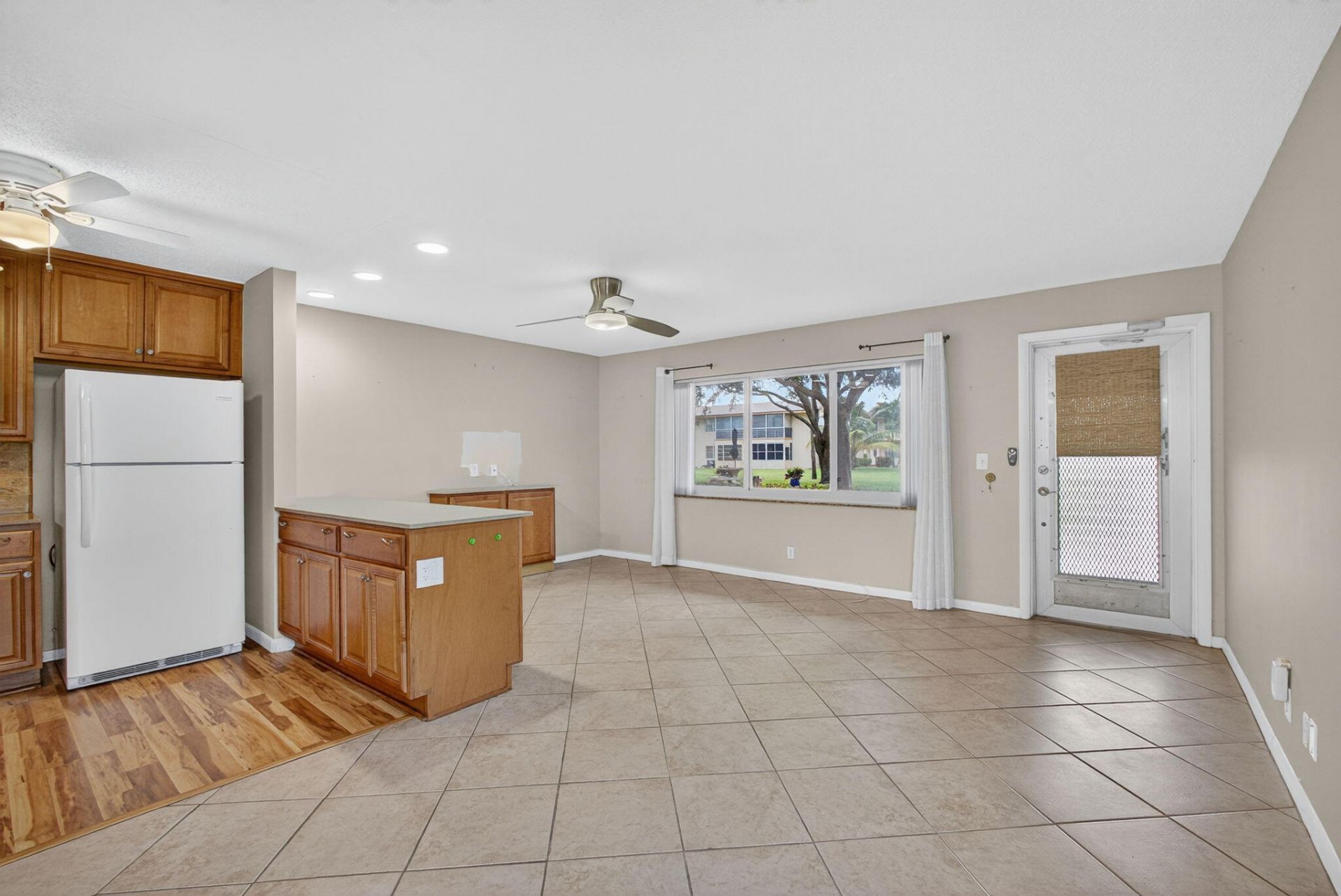 221 Coventry J, West Palm Beach, FL 33417 Photo