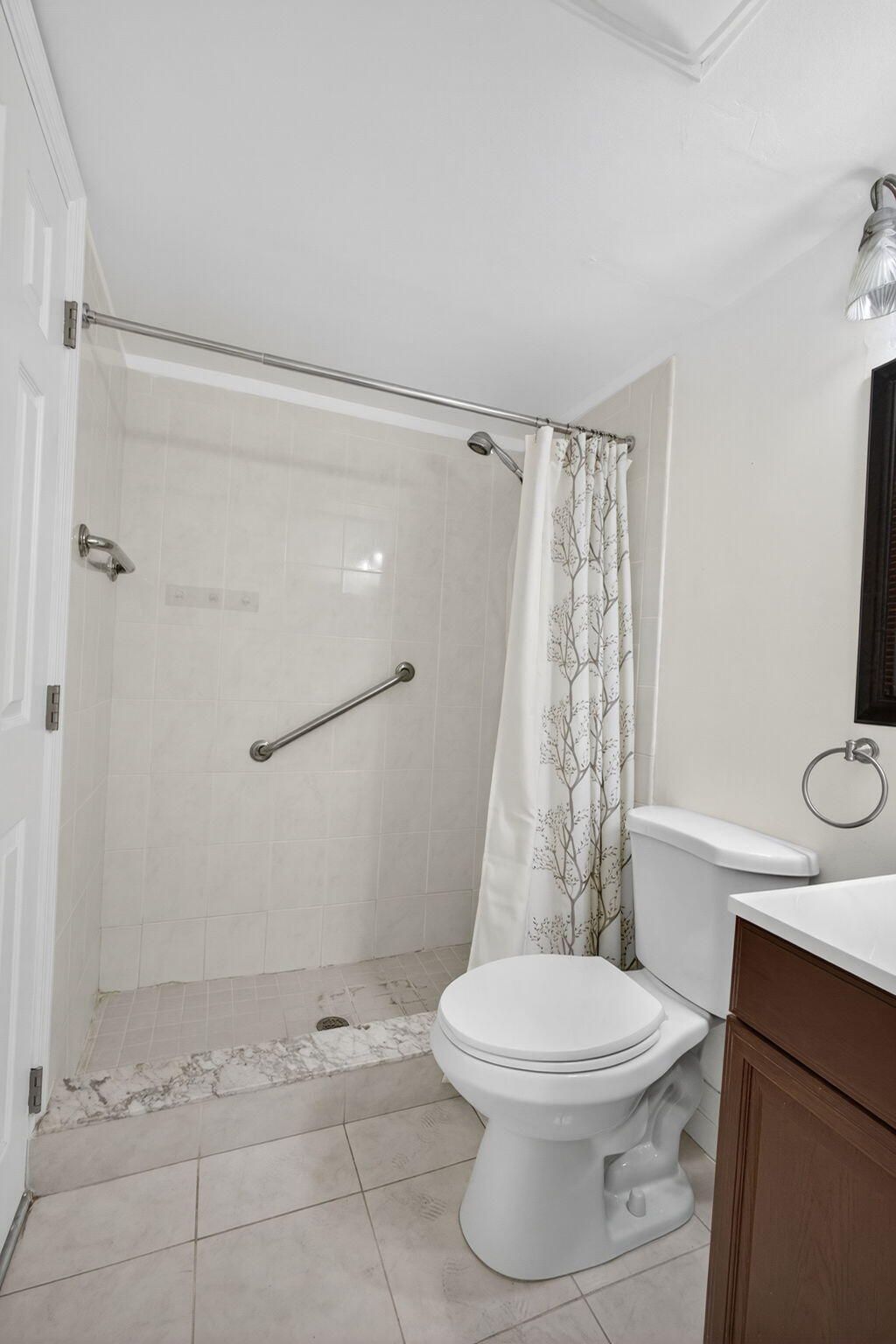 221 Coventry J, West Palm Beach, FL 33417 Photo