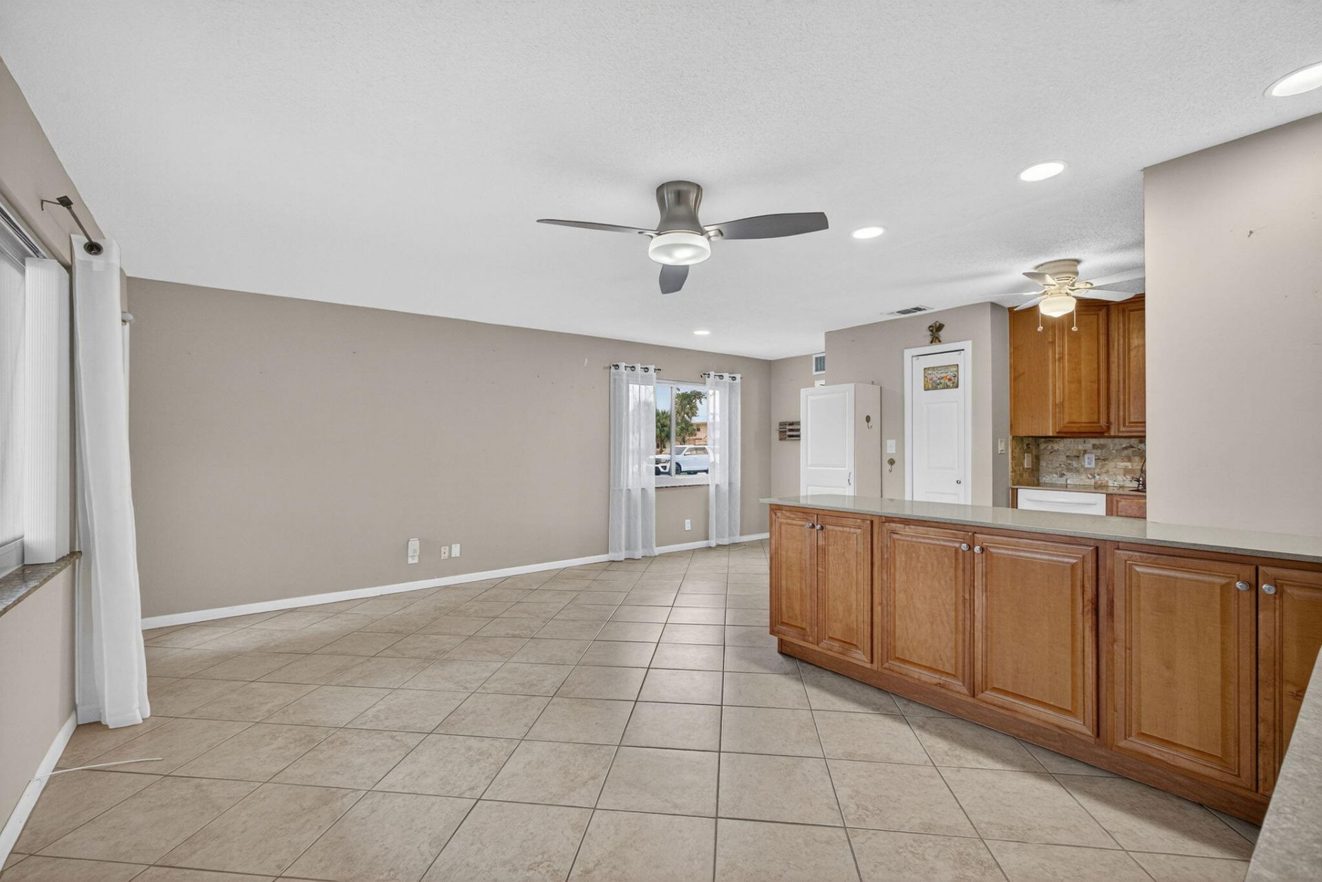 221 Coventry J, West Palm Beach, FL 33417 Photo