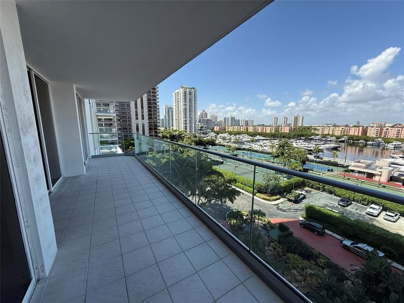 19707 Turnberry Way, Unit 8C, Aventura, FL 33180 Photo